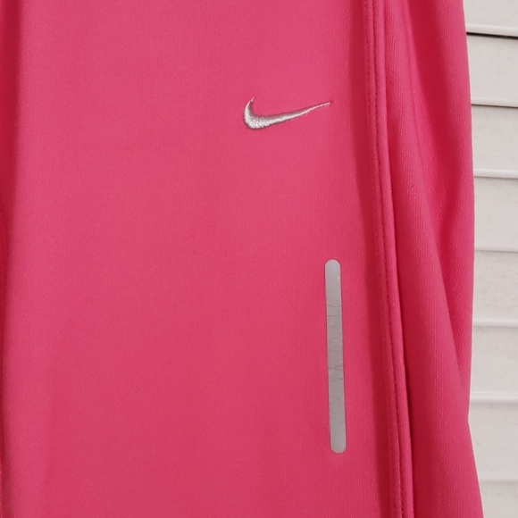 Womens nike capri with pocket - Picture 2 of 4
